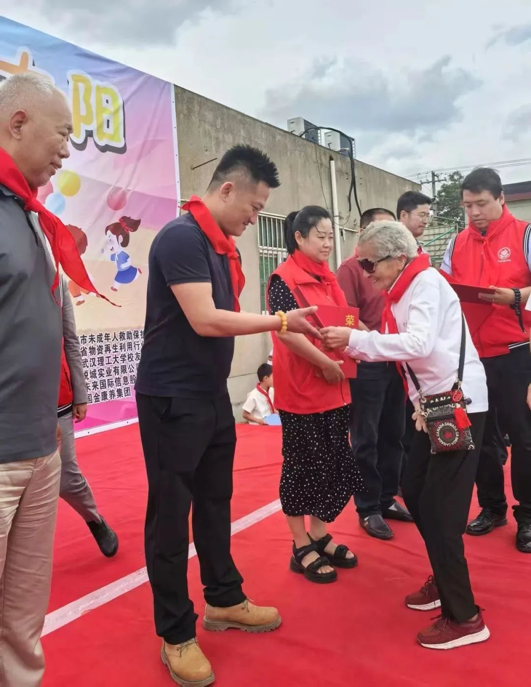 1748278728648977.jpg 5.jpg